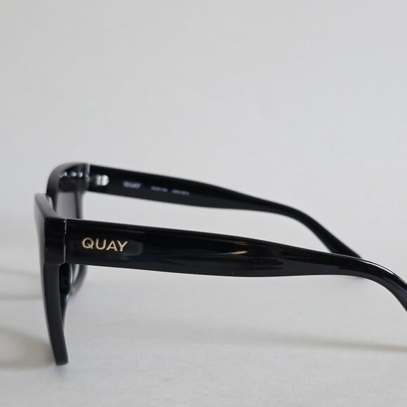 Quay Australia ICY 37390 Black Oversized Square Sunglasses Gradient Lens